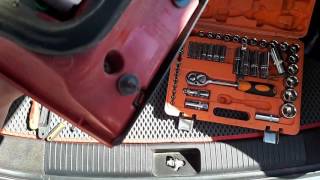 Как снять задний фонарь с крышки багажника Kia Ceed JD SW