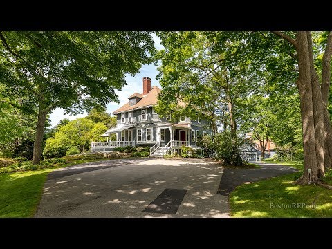 16 Smiths Point Rd, Manchester MA - offered by Lynda Surdam - Tel 978-764-7474