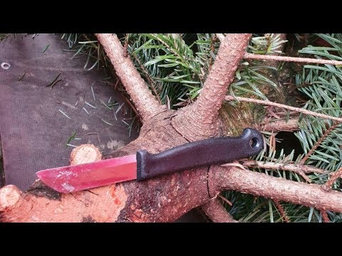 MESSER AN WEIHNACHTSBAUM BEFESTIGT - WAR ES EIN GEZIELTER ANSCHLAG GEGEN DIE FEUERWEHR?