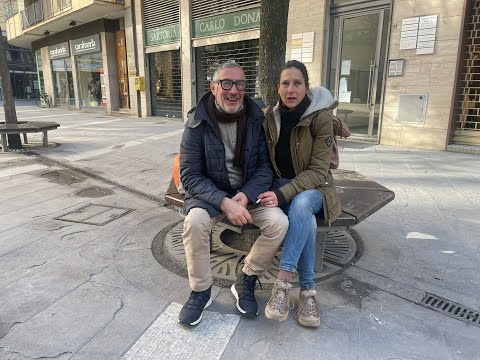 "Ora ci vogliamo sposare". Il sogno di Alessia e del suo compagno che vivono in strada