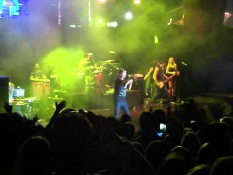 Auto rojo - Vilma Palma , Paysandú - Semana de la Cerveza.MP4