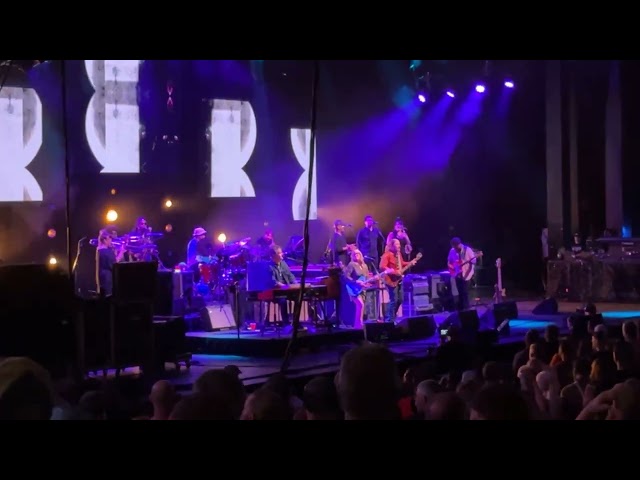 2025.09.06 - Xfinity Center -Spliters /  Aint That Something / Future Soul / I Want More / BB / Just Wont Burn