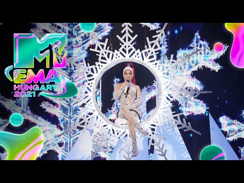 Saweetie \Tap In\, \Best Friend\ & \Out Out\ Live | MTV EMA 2021