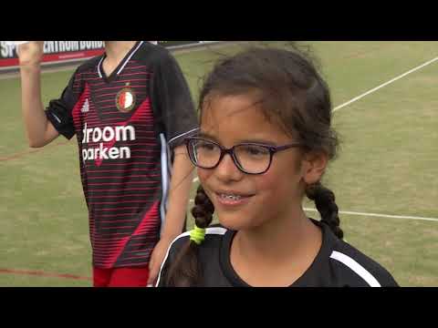 Korfbalclinic bij Sporting Delta: "Je mag niet lopen, dus je kan niet egoïstisch zijn"