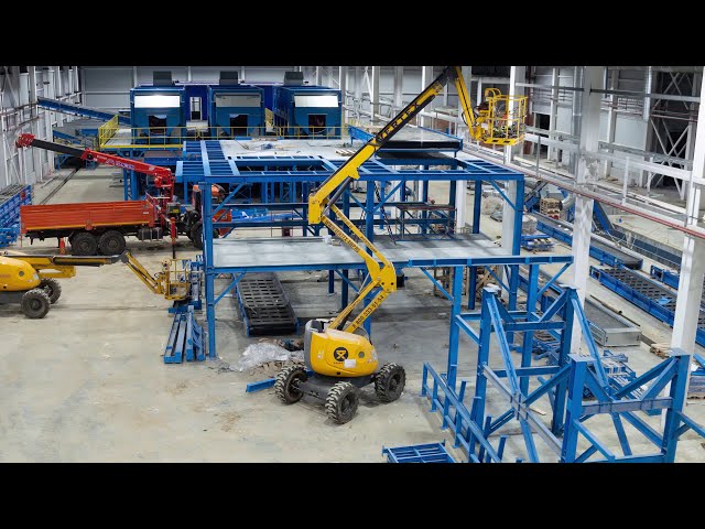 Перед новым годом по Красноярскому краю проехал сверкающий огнями праздничный мусоровоз