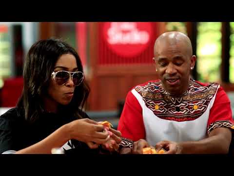 Nyashinski introduces Mafikizolo to a famous Kenyan snack