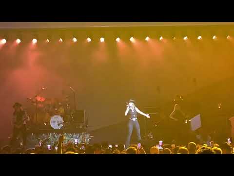 2024 July 23 NWM Annual Meeting / Lainey Wilson / Heart Like a Truck