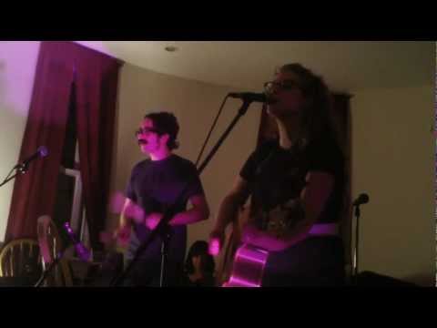 Blitzkriegbliss - Beast (live acoustic) The Armory Somerville, MA WAAF Bistro Busk