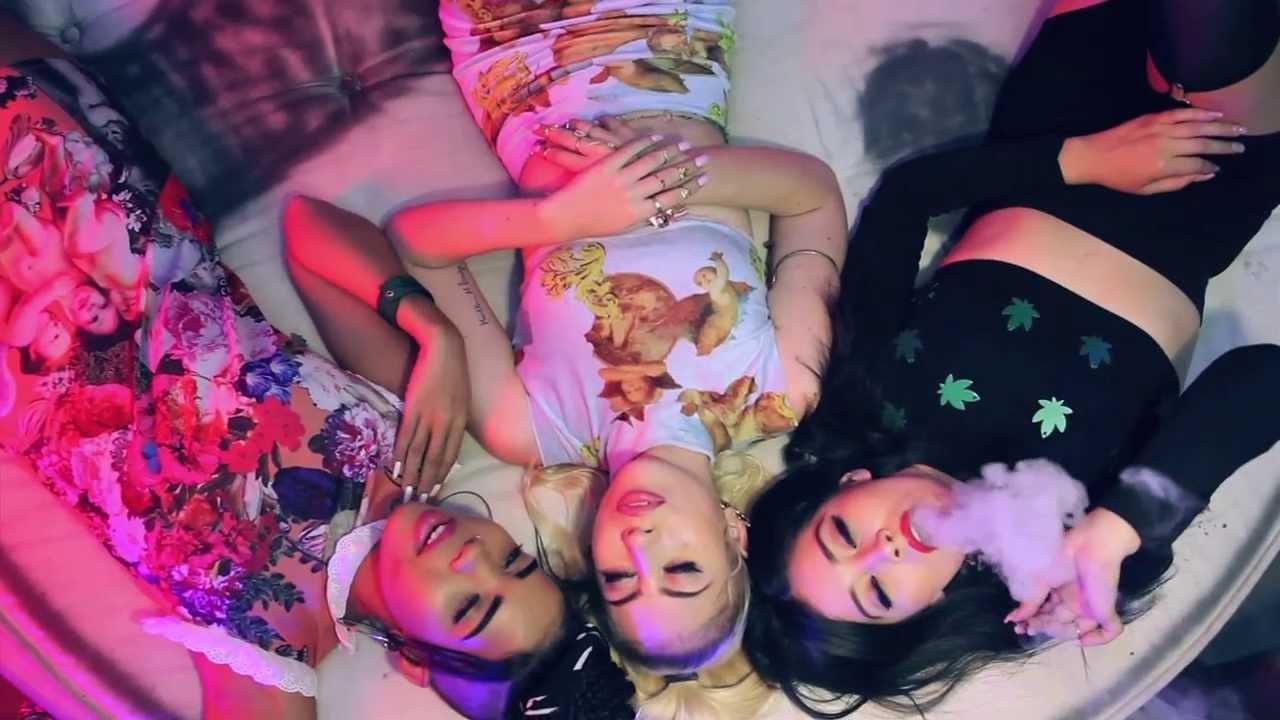Kali Uchis — Honey Baby