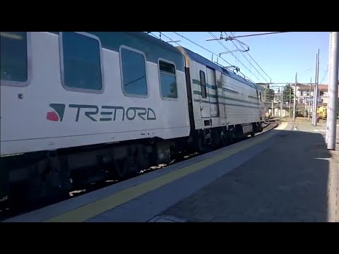 E464 241 Vivalto+8 piano ribassato Trenord e XMPR - Monza - 04/05/2016