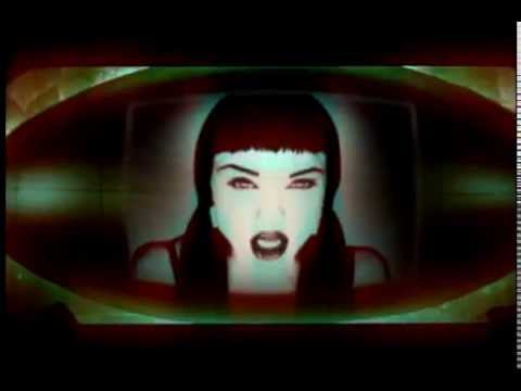 Madonna Feat. Britney Spears - Hold it against a bedtime story (Mashup)