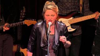 CRYSTAL BOWERSOX - Movin' On
