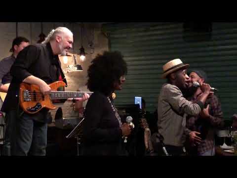 Marcelo Mariano convida Jota Pê, Izzy Gordon e André Mota