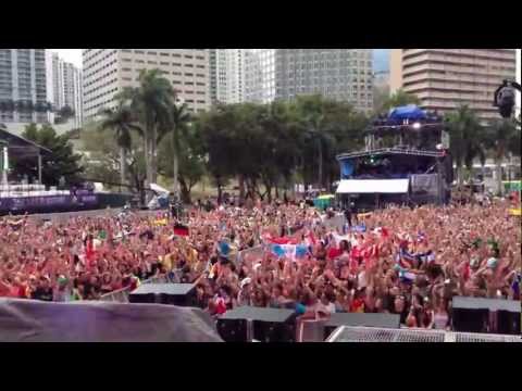 Swanky Tunes vs. Hard Rock Sofa @ Ultra Music Festival 2013