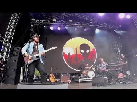 Desert Alien - Motorboat