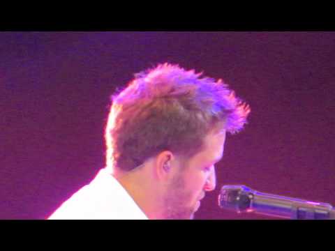 Pablo Alboran  se emociona en Madrid 2013 Solamente tú