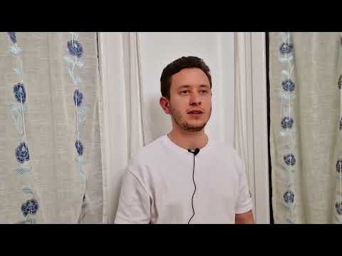 Antonio D'Avino interpreta  "Tango" di Tananai .movie