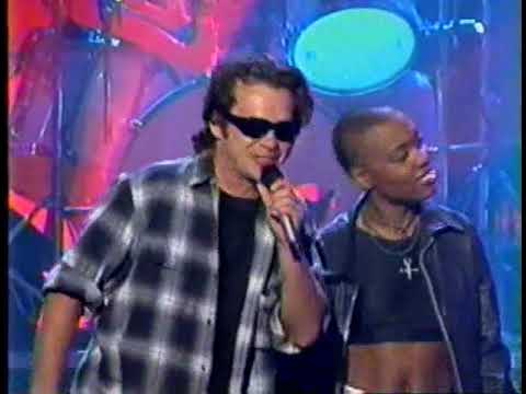 John Mellencamp and Me'Shell Ndegeocello "Wild Night" Live MTV Movie Awards 1994