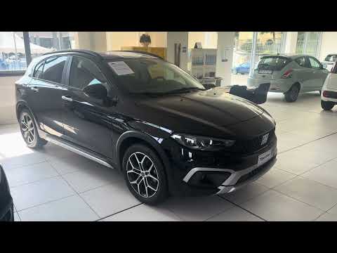 FIAT TIPO CROSS