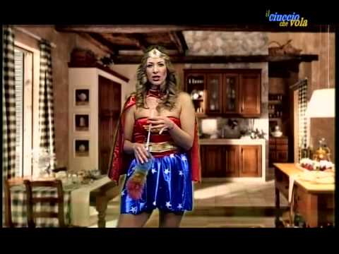 LA CASALINGA BIONICA - IL CIUCCIO CHE VOLA puntata 07/03/14