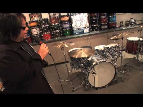 DW Showroom (Candyland I) - June 2009 w/ Curt Bisquera