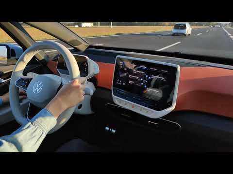 Volkswagen VW ID.3 Probefahrt Autobahn Beschleunigung Überholvorgang Infotainment Screen Ausstattung