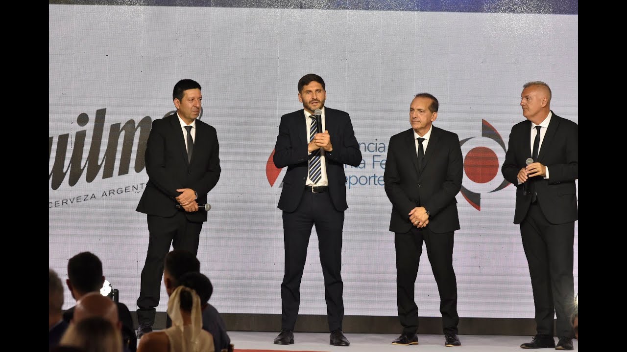 El gobernador Pullaro presidió la Noche de Gala del Deporte provincial