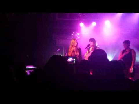 Rozalén y Marisa Valle Roso.Llorona(Estilo,Oviedo)