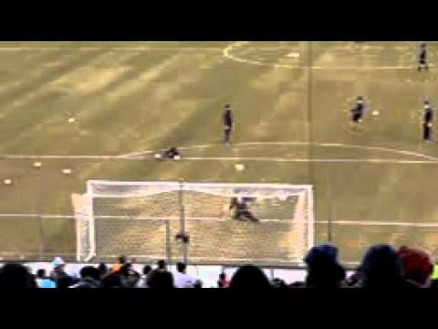 Messi faz dois gols com apenas um chute