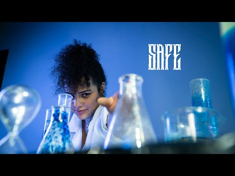 4. Laura Sette - Safe (prod. WeezeCooker)