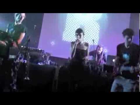 R.ESISTENCE IN DUB ft. SISTA JAHBA live HANGAR ROCKERS 2013