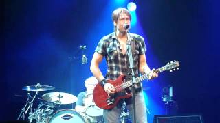 Keith Urban LIVE singing If Ever I Could Love at the Palace of Auburn Hills
