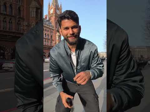 This How You Do A Camera Island! Also Headphone (A)