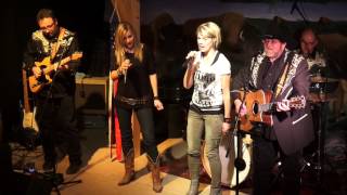 Enderlin Chicks,  Country Roads, binauraler sound 3D, live im Bonanza TG