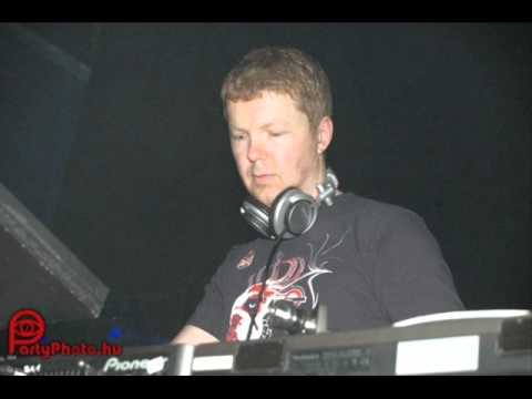 John Digweed - Live @ Eventshall Budapest (04-30-2005) part.2