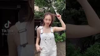 TikTok 水着にオーバーオールって興奮するよね