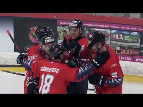 HK Prizma uzbrucējs Kristaps Liepa gūst vārtus pret HK Mogo