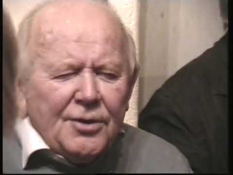 Paddy Queally  singing the Vale of Fermoyle in  2007 at Dinny Jims, Liscannor.