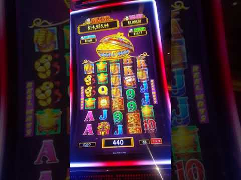 Graton Dancing Drums with Mom, Multiple pick bonus and Drums 6x5