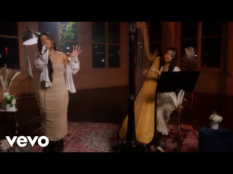 thuy - universe (live performance video)