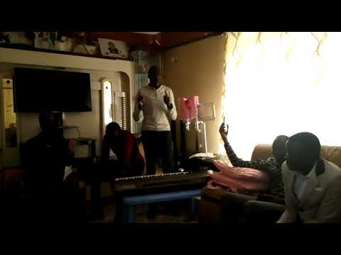 John tuach Gatluak-kuoth nhial jɛn luäkdä