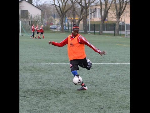 Första somaliska kvinna som spelar fotboll i Europa 2016