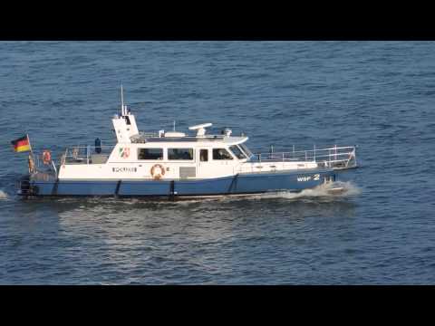 WSP 2 Düsseldorf fährt ein in den Hafen