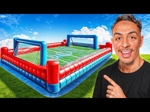 J'ai CONSTRUIT un IMMENSE TERRAIN GONFLABLE GLISSANT !!