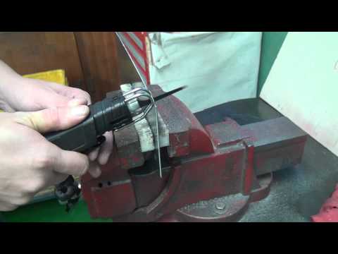 CSS311M vibration reduced mini air body saw cutting 2mm steel sheet