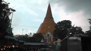 preview picture of video 'Wat Phrapathommachedi, Nakhon Pathom'