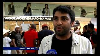 Download lagu Woolworths Maponya Mall shopping halts as Palestine lobby group, Boycott takes over mp3