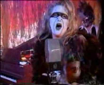 Videoclip de Don't Need a Man — GWAR