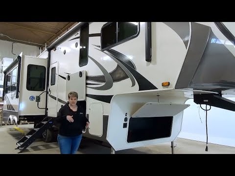 2019 Solitude 2930RL by Grand Design