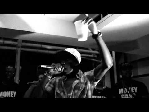 Y.Scyla Ft.Stakz& Sizzy- The Motto